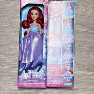 Disney Princess Life Ariel 10+ Looks Mix Match Ages 3+ Multicolor Dress Up Doll